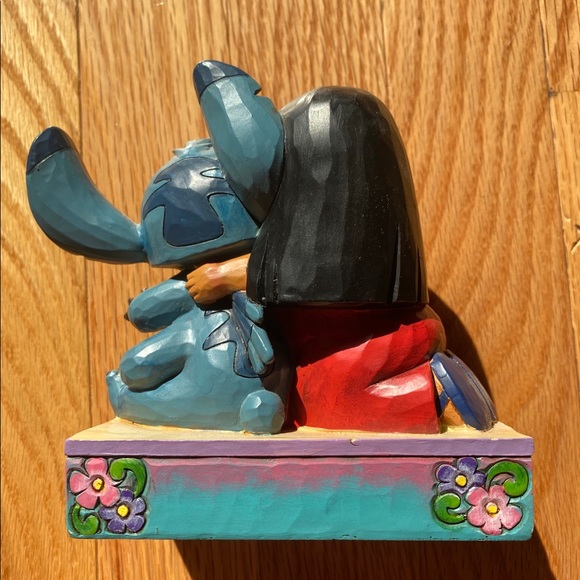 Disney Traditions Lilo and Stitch - Picture 2 of 3
